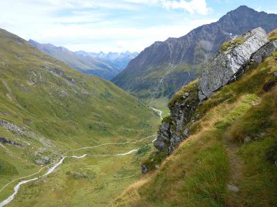 011-Auf dem Venediger Hoehenweg ueber dem Frotznitzbachtal